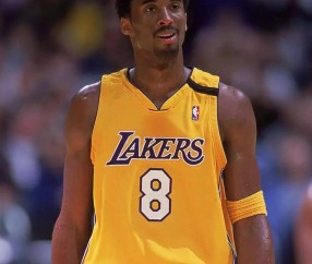 开云-科比三连冠与皮蓬六冠对决？杨毅评全能对决中科比得分占优