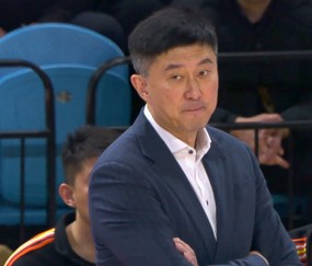 开云平台-领先18分输球！杜锋点评一针见血，批评了广东队4名球员